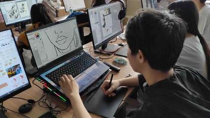 西安綜合職業(yè)中等專業(yè)學(xué)校計(jì)算機(jī)動(dòng)漫與游戲制作專業(yè)榮獲首批市級(jí)重點(diǎn)專業(yè)認(rèn)定——以電腦動(dòng)畫(huà)設(shè)計(jì)為核心，打造人才培養(yǎng)新高地